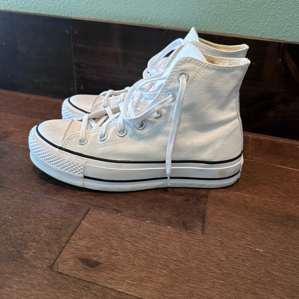 Stylish White High-Top Canvas Sneakers